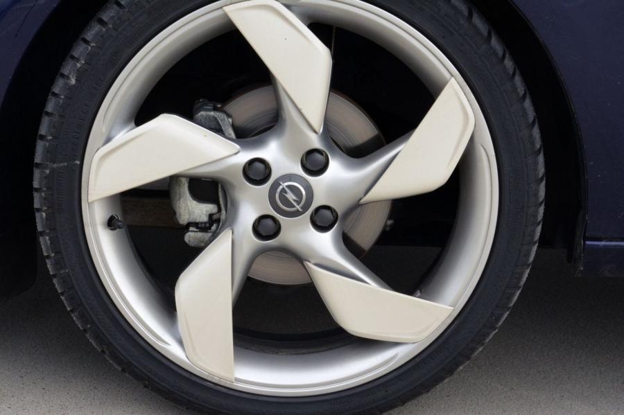  Opel Adam 2013 года  (фото 7 из 107)